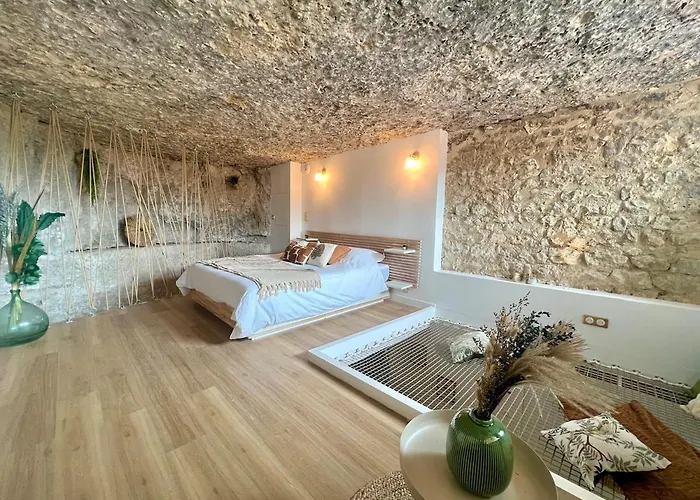 Splendide Troglodyte A 5 Min Du Centre